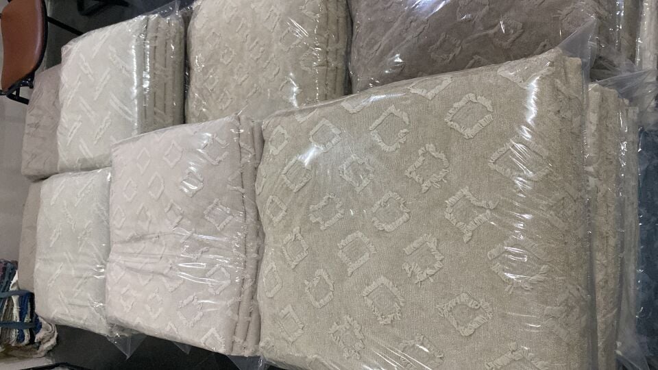 Ponponlu koltuk örtüsü toptan satış